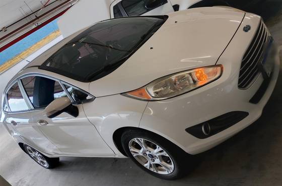 FORD FIESTA 1.6 SE SEDAN 16V FLEX 4P POWERSHIFT